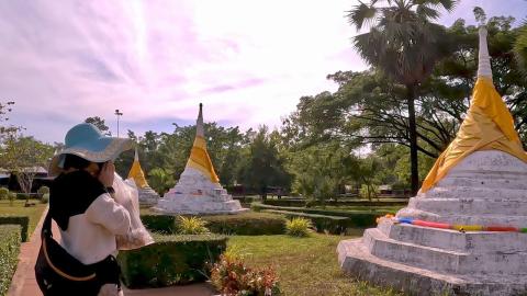 ဘုရားသုံးဆူမြို့