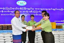 ကရင်ပြည်နယ်ဝန်ကြီးချုပ်ဦးစောမြင့်ဦး အထွေထွေအုပ်ချုပ်ရေးဦးစီးဌာနမှ ဝန်ထမ်းများအား စားသောက်ကုန် ပစ္စည်းများထောက်ပံ့၊ မိခင်နှင့်ကလေးစောင့်ရှောက်ရေးအသင်း ဆယ်အိမ်စုမှူးသင်တန်းဖွင့်ပွဲတက်ရောက်