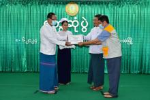 ကျန်းမာရေးဝန်ကြီးဌာနမှ ပါမောက္ခ/အထူးကုဆရာဝန်ကြီးများက ဘားအံမြို့ပြည်သူ့ဆေးရုံကြီးတွင် ဒေသခံပြည်သူများအား ဆေးကုသမှုများဆောင်ရွက်ပေး