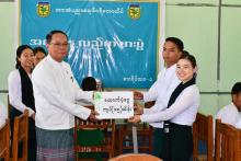 ကရင်ပြည်နယ်ဝန်ကြီးချုပ် ဘားအံပညာရေးဒီဂရီကောလိပ်ရှိ သင်တန်းသား၊သင်တန်းသူများနှင့် အထူးနေ့လည်စာသုံးဆောင်