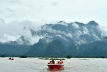 ဘားအံမြို့၌ သံလွင်မြစ်ရေ စိုးရိမ်ရေမှတ်အထက်တွင် ဆက်လက်တည်ရှိ ရေဘေးသင့်ပြည်သူများအားကူညီထောက်ပံ့