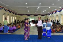 ကရင်ပြည်နယ်ဝန်ကြီးချုပ်ဦးစောမြင့်ဦး လှိုင်းဘွဲမြို့နယ်အတွင်းရှိ ရေဘေးသင့်ပြည်သူများအား စားသောက်ကုန်ပစ္စည်းများထောက်ပံ့