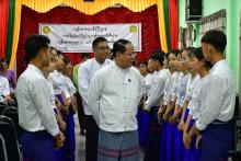 ပြည်သူ့ကျန်းမာရေးစောင့်ရှောက်မှုလုပ်ငန်းများကိုထဲထဲဝင်ဝင်ပါဝင်ဆောင်ရွက်