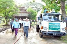 ကရင်ပြည်နယ်ဝန်ကြီးချုပ်ဦးစောမြင့်ဦးစုပေါင်းသန့်ရှင်းရေးလုပ်ငန်းဆောင်ရွက်မှုနှင့်ထိခိုက်ပျက်စီးမိုးစပါးများ ပြန်လည်ထွန်ယက်စိုက်ပျိုးနေမှုကြည့်ရှုအားပေး