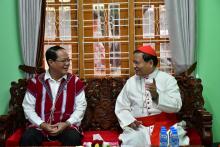 ကရင်ပြည်နယ်ဝန်ကြီးချုပ်ဦးစောမြင့်ဦး မြန်မာနိုင်ငံလုံးဆိုင်ရာကက်သလစ်ဆရာတော်ကြီးများအဖွဲ့ချုပ်ဥက္ကဋ္ဌ H.E. Cardinal Charles Bo(ကာဒီနယ် ချားလ်စ် ဘို)နှင့် ဂိုဏ်းအုပ်ဆရာတော်များအား ဂါရဝပြုတွေ့ဆုံ