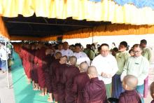 ရွှေယဉ်မျှော်ပြည်တော်ဧစေတီတော်(၇၅)ကြိမ်မြောက်ဆွမ်းဆန်လောင်းလှူ