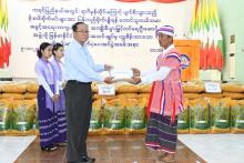 ရာဂီမုန်းတိုင်းဒဏ်ကြောင့် ပျက်စီးသွားသည့်မိုးစပါးစိုက်ခင်းများပြန်လည်စိုက်ပျိုးနိုင်ရန် တောင်သူများအား မျိုးစပါးထောက်ပံ့