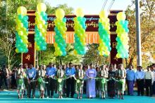 ဘားအံမြို့ တန်ဆောင်တိုင်မီးထွန်းပွဲတော်၊ နိဗ္ဗာန်ဈေးနှင့် မီးပုံးပျံလွှတ်တင်ပူဇော်ပွဲတို့တွင် အနယ်နယ်အရပ်ရပ်မှ ပါဝင်ဆင်နွဲကြသူများဖြင့် အထူးစည်ကားများပြား