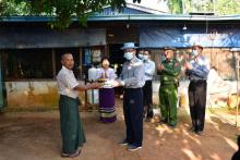 ကရင်ပြည်နယ်ဝန်ကြီးချုပ်ဦးစောမြင့်ဦး အောင်မြင်ဖြစ်ထွန်းနေသော ဆောင်းသီးနှံစိုက်ခင်းနှင့် မွေးမြူရေးလုပ်ငန်းများအား ကြည့်ရှုအားပေး