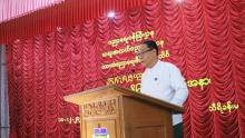 ဘားအံပညာရေးဒီဂရီကောလိပ် ပထမနှစ်သင်တန်းသား၊သင်တန်းသူများအား မောင်မယ်သစ်လွင်ကြိုဆို