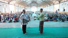 အကြမ်းဖက်မှုဖြစ်စဉ်များကြောင့် ယာယီနေရပ်စွန့်ခွာပြည်သူများအား ထောက်ပံ့ငွေများချီးမြှင့်ပေးအပ်