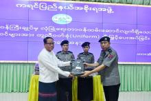 လုံခြုံရေးတာဝန်များထမ်းဆောင်လျက်ရှိသော ရဲတပ်ဖွဲ့ဝင်များအား တူညီဝတ်စုံ(Uniform)များ ချီးမြှင့်ပေးအပ်