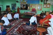 ကရင်ပြည်နယ်ဝန်ကြီးချုပ်ဦးစောမြင့်ဦး ဇွဲကပင်တောင်ဆရာတော်အားဖူးမြော် ကရင်ပြည်နယ်အခြေခံကျောင်းသား အားကစားပွဲတော် ယှဉ်ပြိုင်နေမှုများအား ကြည့်ရှုအားပေး