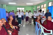 ပြည်နယ်ပြည်သူ့ဆေးရုံကြီး(ဘားအံ)၌ ထေရ်ကြီးဝါကြီးဆရာတော်ကြီးများနှင့်သီလရှင်ဆရာကြီးများအား ကျန်းမာရေးစစ်ဆေးဆောင်ရွက်ပေး