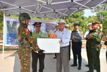 ကရင်ပြည်နယ်ဝန်ကြီးချုပ်ဦးစောမြင့်ဦး ကော့ကရိတ်မြို့ပြန်လည်ထူထောင်ရေးလုပ်ငန်းများ ကွင်းဆင်းကြည့်ရှုစစ်ဆေး