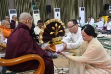 (၂၃)ကြိမ်မြောက် မြို့လုံးကျွတ် စုပေါင်းဝါဆိုသင်္ကြန်းဆက်ကပ်လှူဒါန်း