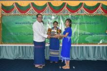 ခေတ်မီဆန်းသစ်သောပညာရပ်များကို ထပ်မံလေ့လာသင်ယူ၍ မိမိတို့၏ကိုယ်ပိုင်ရက်ကန်းစင်များဖြင့် မိသားစုဝင်ငွေတိုးတက်ရေးရရှိအောင်ကြိုးစား