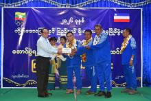 အောင်ပွဲရ ကရင်ပြည်နယ်ရိုးရာလက်ဝှေ့အသင်းအား သောင်းသောင်းဖြဖြ ကြိုဆိုဂုဏ်ပြု